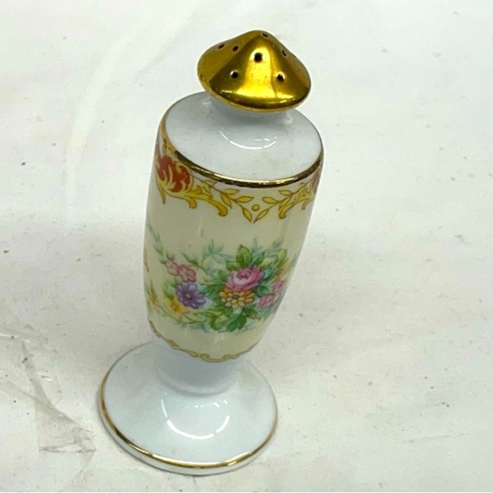 Vintage Noritake china made in Japan salt shaker sz 4x1.5